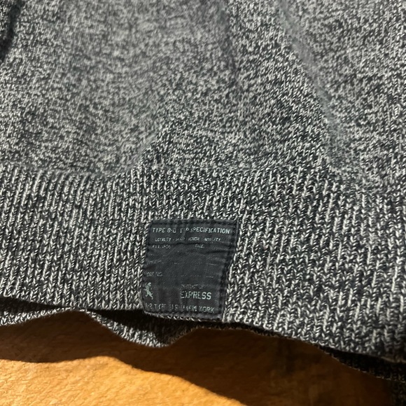Vintage Men’s Small Express Gray Long sleeve V neck sweater - Picture 2 of 9